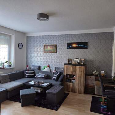 Wohnzimmer
- 3 Zimmer Etagenwohnung zur Miete in Görlitz