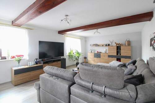 Wohnzimmer - Einfamilienhaus mit 110,00 m&sup2; in Hecklingen zum Kaufen