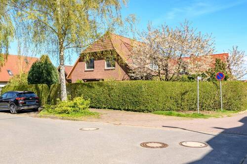 Straßenansicht - 