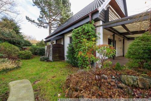 2 Hausansicht - 3 Zimmer Einfamilienhaus zum Kaufen in Hamburg