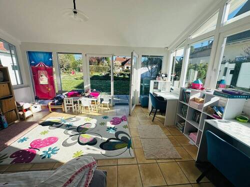 Wintergarten - 6 Zimmer Mehrfamilienhaus, Wohnhaus in Sersheim