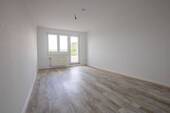Wohnzimmer - Nachnutzer gesucht! Hübsche 2-Raumwohnung mit Balkon.