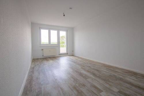 Wohnzimmer - Nachnutzer gesucht! Hübsche 2-Raumwohnung mit Balkon.