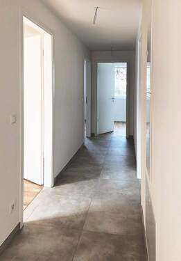 Flur - 4 Zimmer Etagenwohnung zur Miete in Feldkirchen