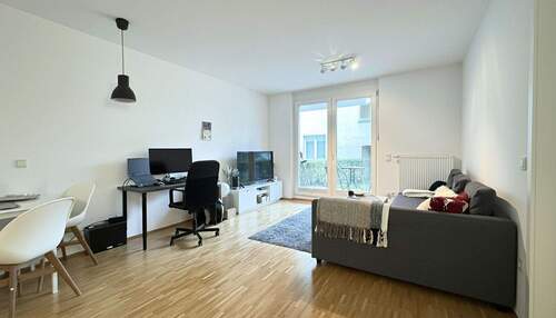 Wohn-/ Essbereich - 2 Zimmer Etagenwohnung zum Kaufen in Frankfurt am Main