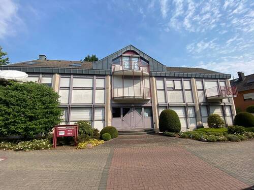 Front - Büro zur Miete in Euskirchen