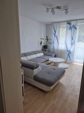 Wohnzimmer - 2 Zimmer Etagenwohnung zur Miete in Augsburg
