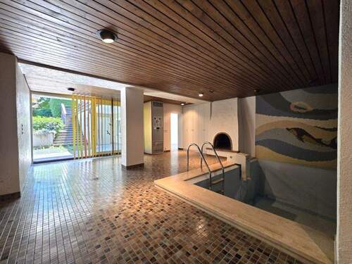 Schwimmbad Souterrain - 