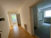 Flur - Zweizimmerwohnung in Passau - 538,00&nbsp;EUR Kaltmiete, ca.&nbsp; 58,90&nbsp;m&sup2;&nbsp;Wohnfl&auml;che