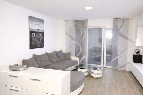 Wohnzimmer EG - 4 Zimmer Etagenwohnung zum Kaufen in Peine