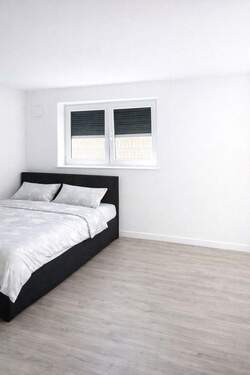 Schlafzimmer klein UG - 