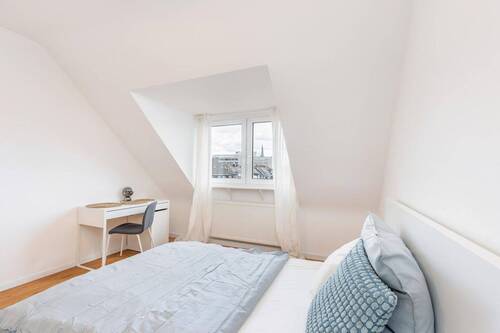Zimmer - 2 Zimmer Etagenwohnung zum Kaufen in Düsseldorf