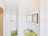 Haus rechts, OG: Duschbad 1 - 