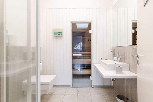 Badezimmer II mit Sauna - 