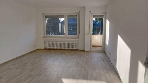 5 - Gemütliche 3,5 Zimmer Wohnung mit Balkon, Wannenbad und GWC!