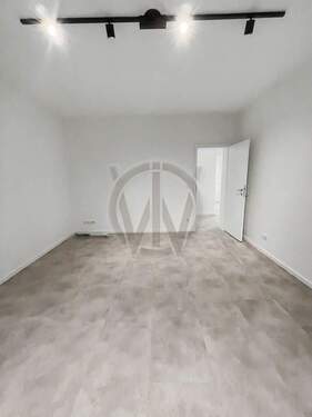 Wohnzimmer - 3 Zimmer Etagenwohnung zum Kaufen in Berlin