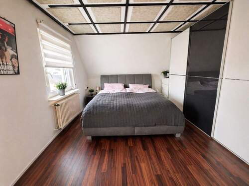 OG: Schlafzimmer - 