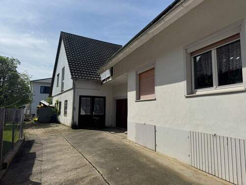 Innenhof - Mehrfamilienhaus, Wohnhaus mit 209,00 m&sup2; in Weisweil zum Kaufen
