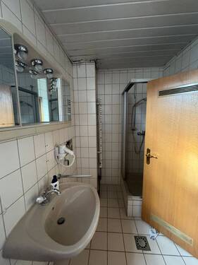 Badezimmer im Wohnbungalow - 