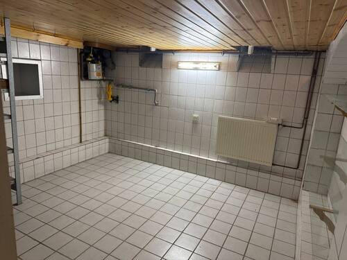 Kellerraum im Einfamilienhaus - 1 Zimmer Einfamilienhaus in Erfurt