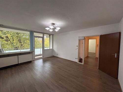 Wohnzimmer - 3 Zimmer Etagenwohnung zum Kaufen in Essen