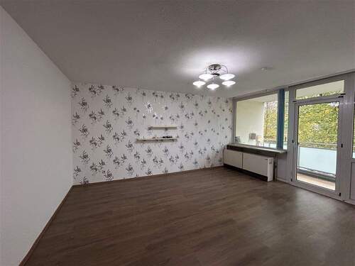 Wohnzimmer - 3 Zimmer Etagenwohnung in Essen