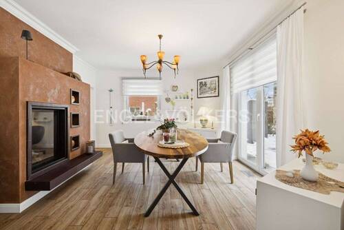 Essbereich mit Kamin - 