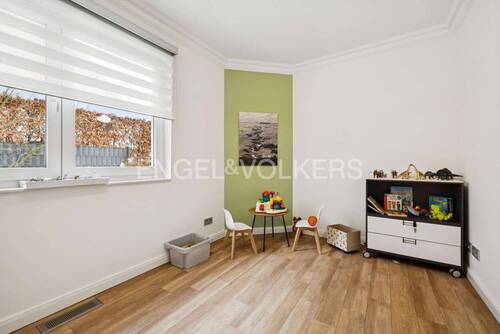 Mögliches Arbeitszimmer im Erdgeschoss - 