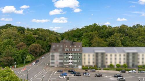 Hausansicht Vorderseite - Sicheres Investment in ein gepflegtes Mehrfamilienhaus mit viel Potenzial in toller Lage