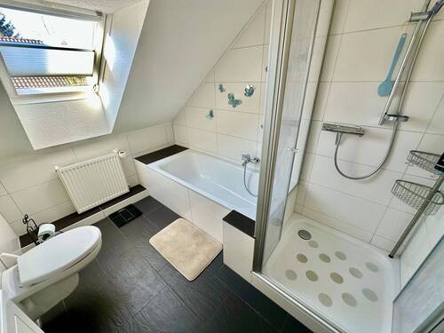 Modernes Badezimmer - 