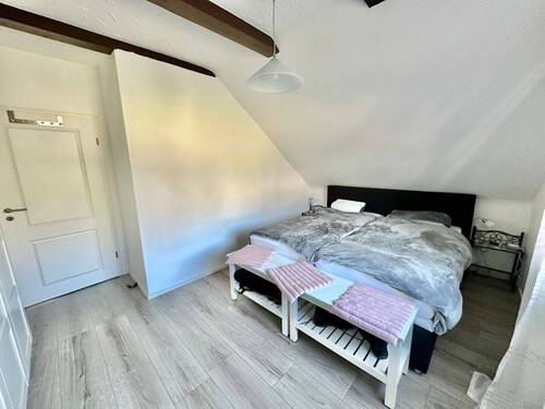 Geräumiges Schlafzimmer - 