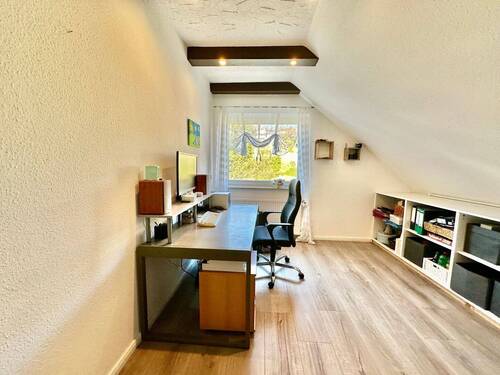 Büro / Kinderzimmer - 