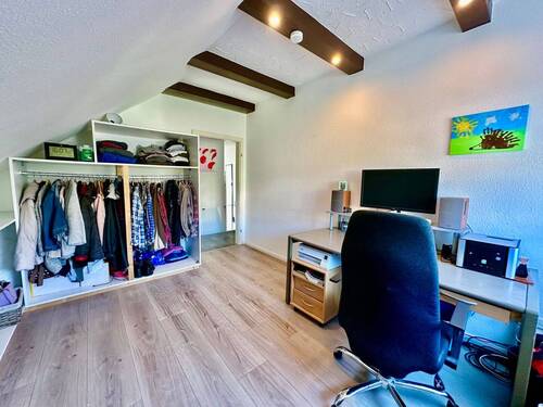 Schönes Büro / Kinderzimmer - 