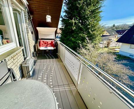 Schöner Balkon (Südwest-Ausrichtung) - 