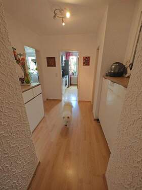 Flur - 3 Zimmer Wohnung (67qm) mit guter Verkehrsanbindung