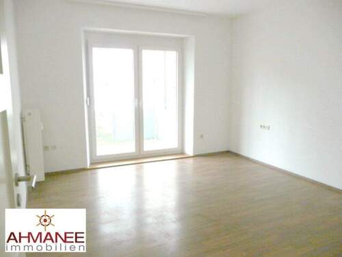 Bild 1 - ** Schöne 2-Zi-Altbauwohnung mit Balkon sucht sportliche Mieter **