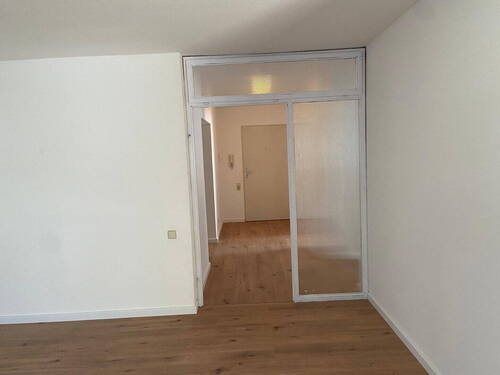 Bild 2 - 3 Zimmer Etagenwohnung zur Miete in Hockenheim