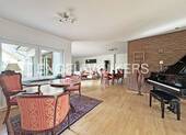 Blick ins Ess- und Wohnzimmer - Einfamilienhaus mit 208,50 m&sup2; in Niddatal zum Kaufen