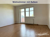 Wohnzimmer mit Balkon - 