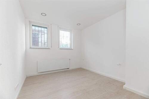 Schlafzimmer 1. EG - 