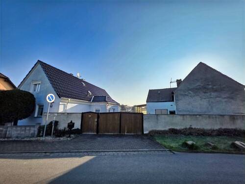 Wohnhaus - 4 Zimmer Einfamilienhaus zum Kaufen in Doberschütz