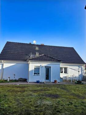 Wohnhaus - Einfamilienhaus mit 100,00 m&sup2; in Doberschütz zum Kaufen