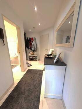 Flur + Eingang.jpg - 