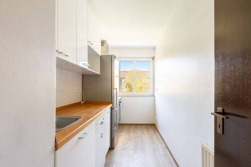 Kueche - 2 Zimmer Etagenwohnung in München