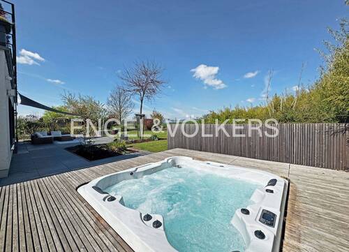 Whirlpool mit Gartenblick - 