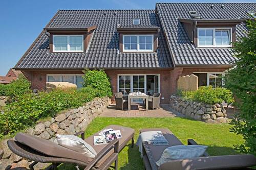 Bild 1 - Modernes Reihenmittelhaus nahe den Lister Dünen