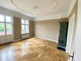 Wohnzimmer - 4 Zimmer Etagenwohnung zum Kaufen in Berlin / Niederschönhausen