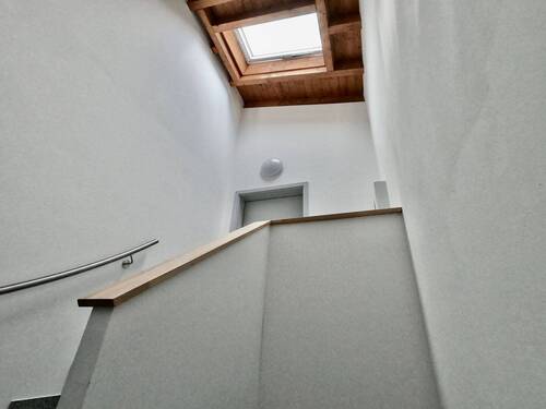 Treppenhaus.JPG - 3 Zimmer Etagenwohnung zum Kaufen in Pfullendorf- Denkingen