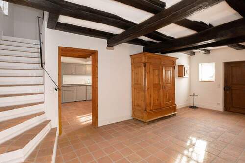 Entree-Blick in die Küche - 8 Zimmer Einfamilienhaus in Dietzenbach