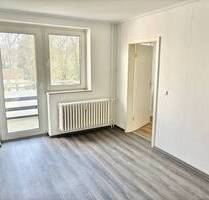 Frühlingsaktion: 2 Nettokaltmieten frei! Hübsche 2-Zimmer-Wohnung mit Balkon in ruhiger Lage - Duisburg Mittelmeiderich